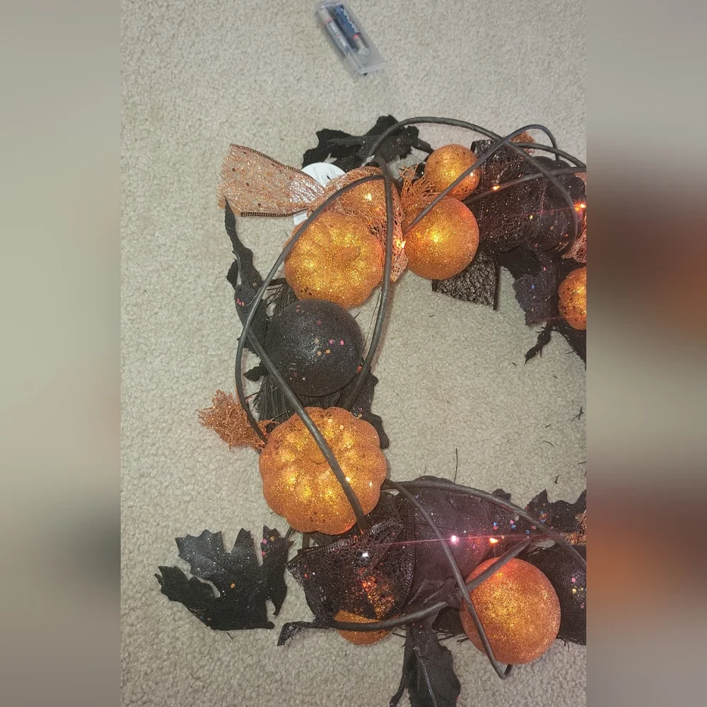 New Holiday Home LED Light up Fall Orange/Black Pumpkin Wreath HALLOWEEN